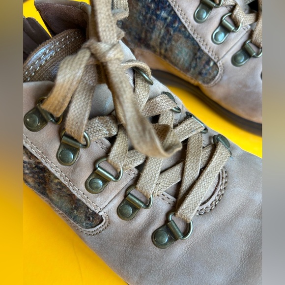 Cobb Hill by New Balance Bailee Alpine Brown Women's Lace-Up & Zip Ankle Boots - Picture 8 of 10